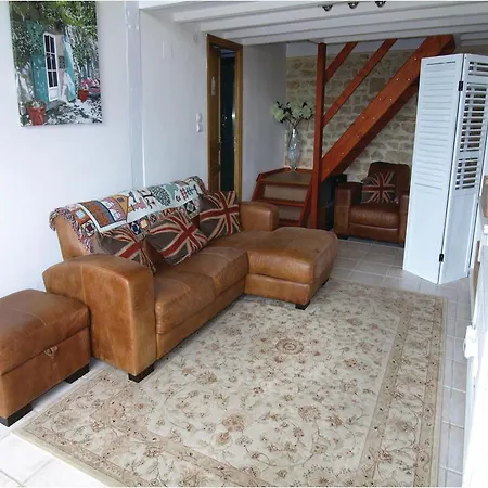 Semesterbostad Four-bedroom Holiday In